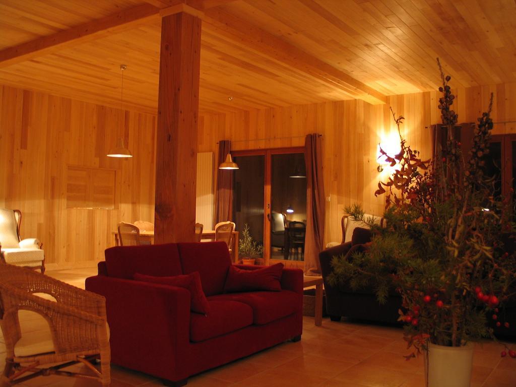 Maison Rouge Plan d'Aups Экстерьер фото